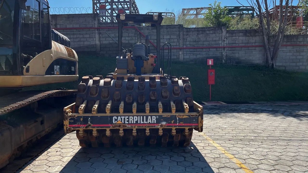 Rolo compactador Caterpillar CP533D - Foto 3
