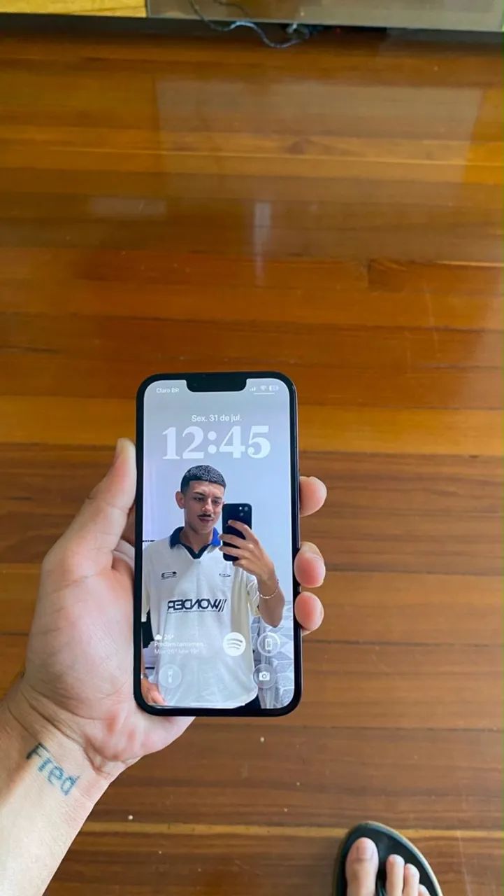 iPhone 13 super conservado 
