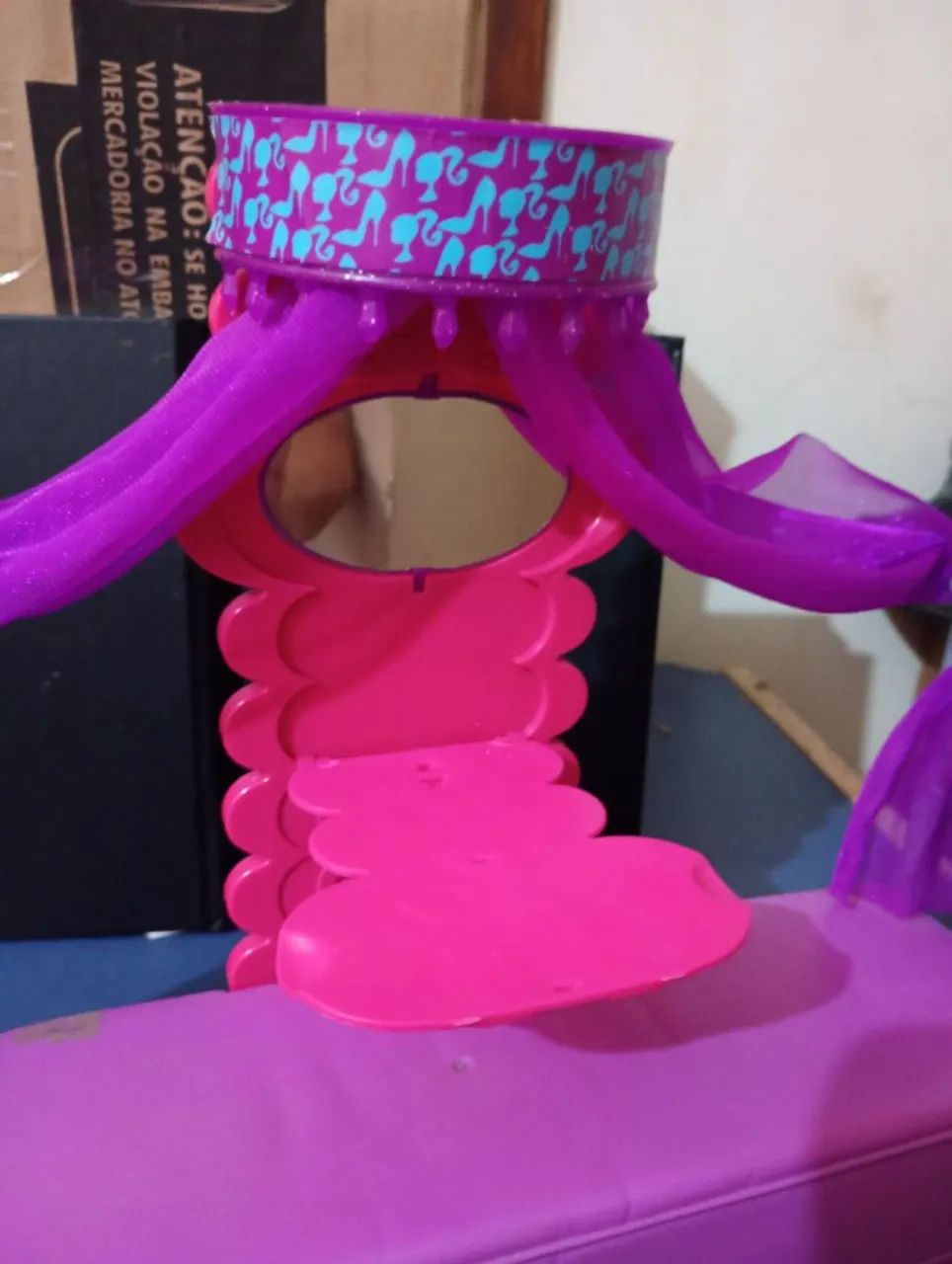 Cama sofá  da Barbie com Dossel Roxo Mattel  - Foto 4