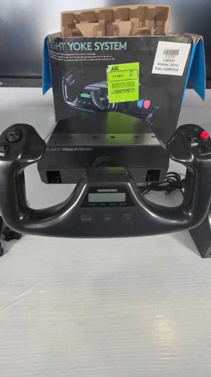 Simulador de voo Logitech G Flight Yoke System  - Foto 4