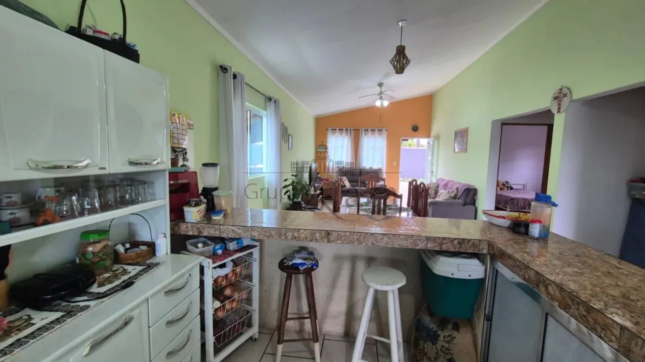 Oportunidade - Chácara - Chácaras Rurais Guararema - Jacareí - 2 Dormitórios - 160m². - Foto 3