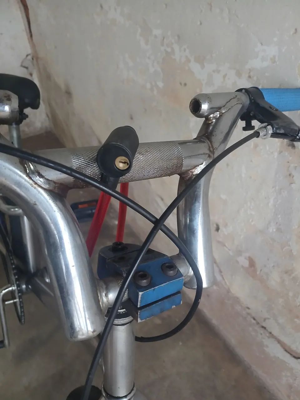 Bicicleta BMX em ótimo estado com quadro reforçado - Foto 4