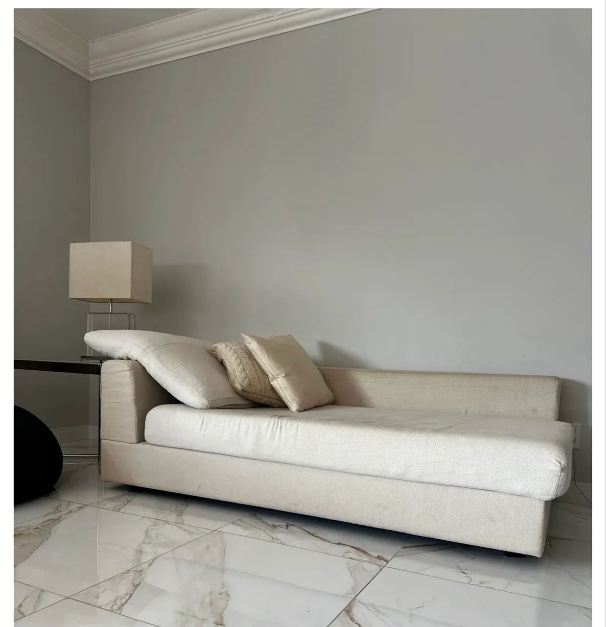 Conjunto de sofa e Chaise em linho beje
