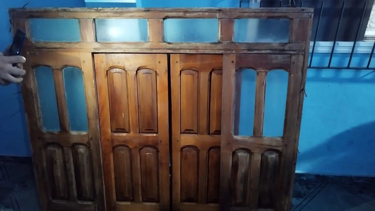 Janela de macacaúba