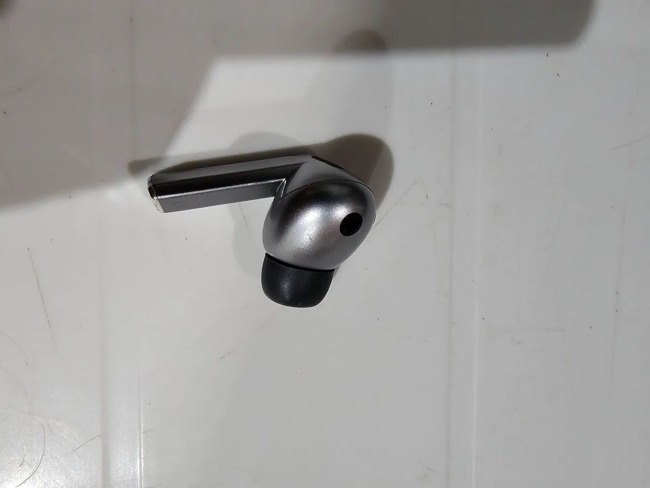 Galaxy buds 3 pro (lado esquerdo)