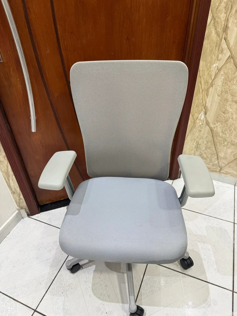 cadeira haworth zod super conservada 