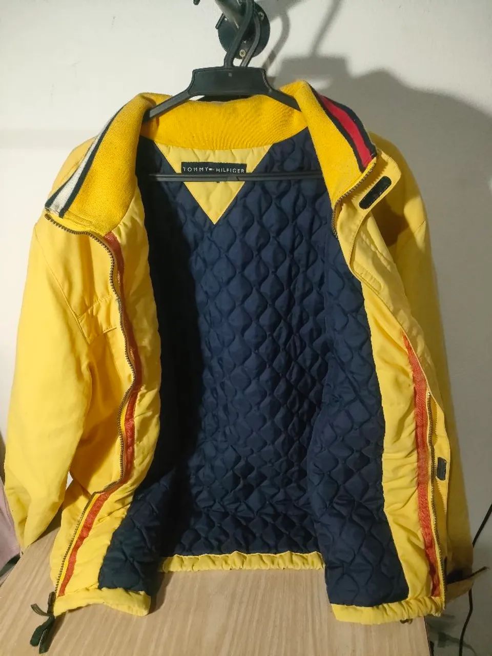 Jaqueta Tommy Hilfiger Amarela - Foto 2