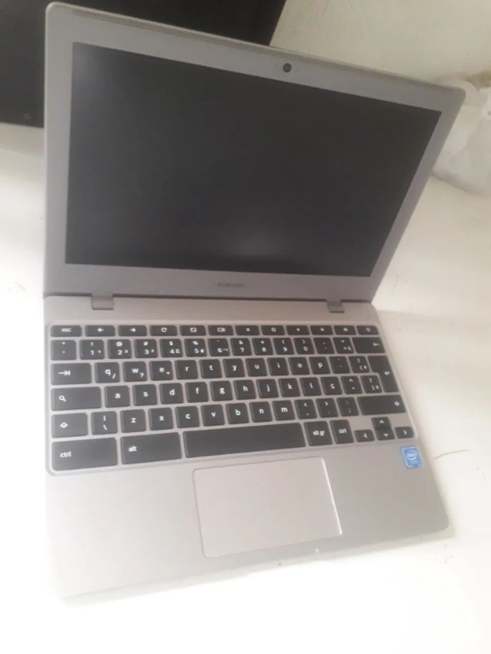 Lote de notebook com defeito para retirada de peças /carcaça - Foto 3