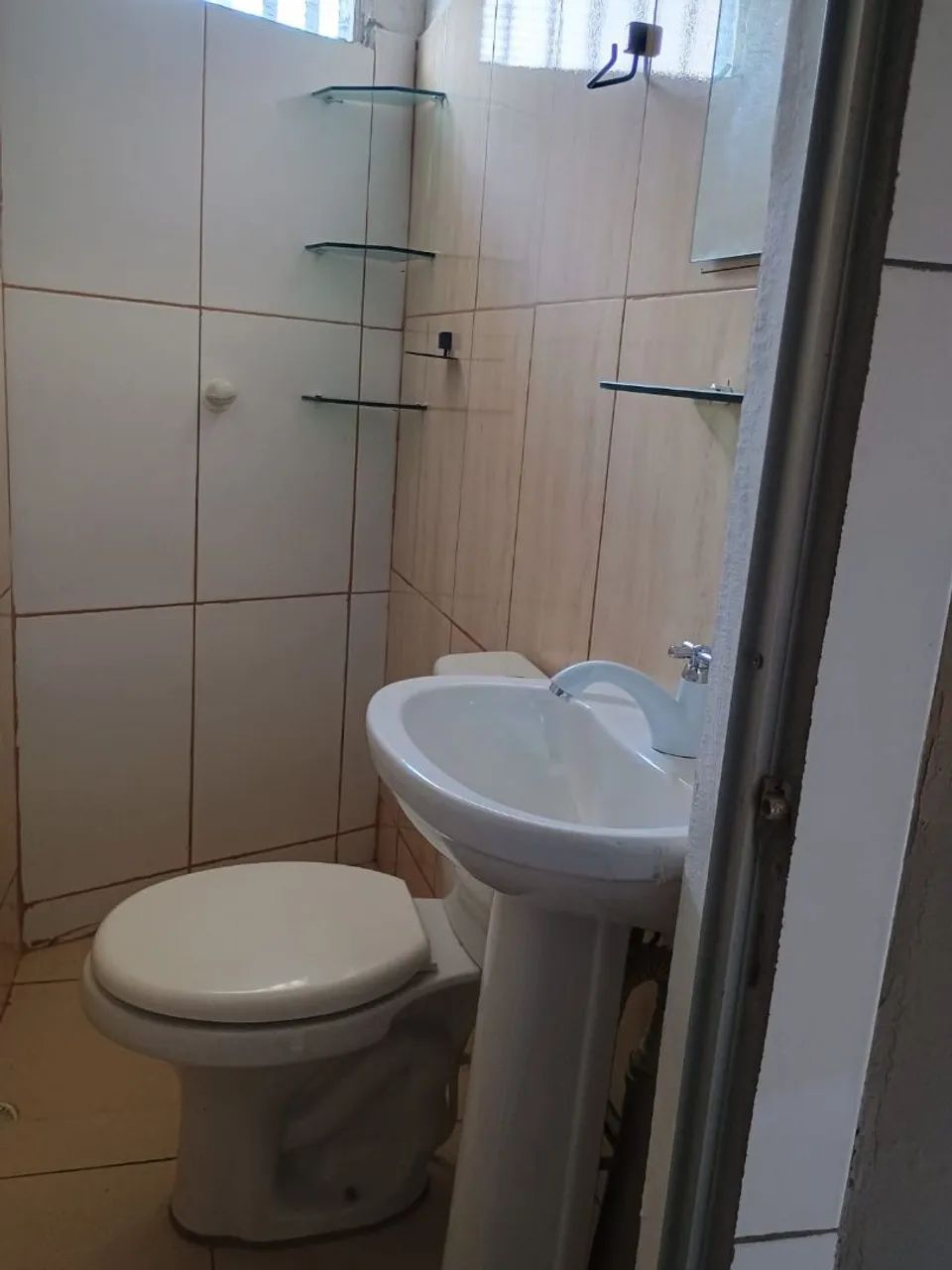 Aluga se kitnet