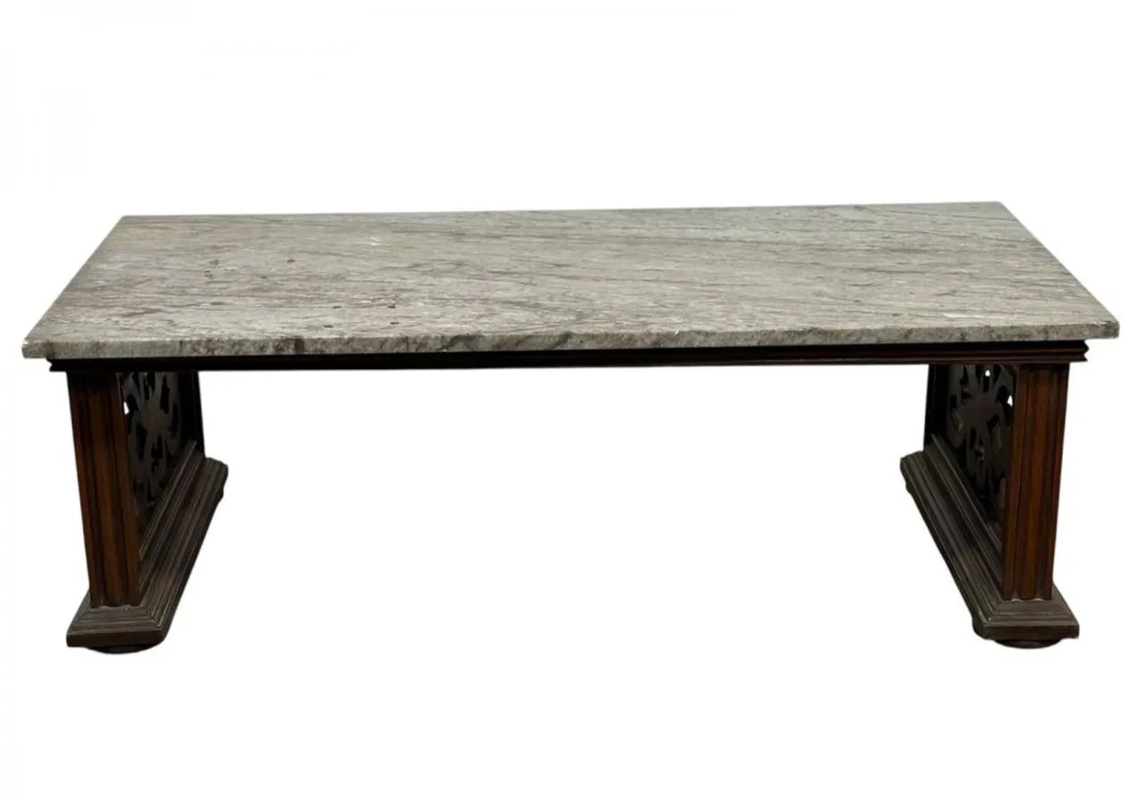 Mesa de Centro em Madeira Entalhada com Tampo em Mármore | Clássica e Elegante - Foto 4