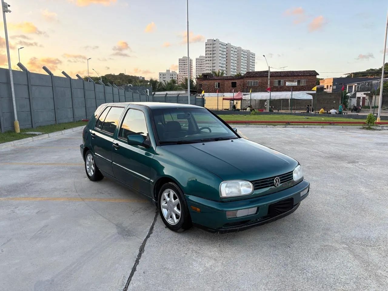 Volkswagen Golf GLX 2.0 4P 1997