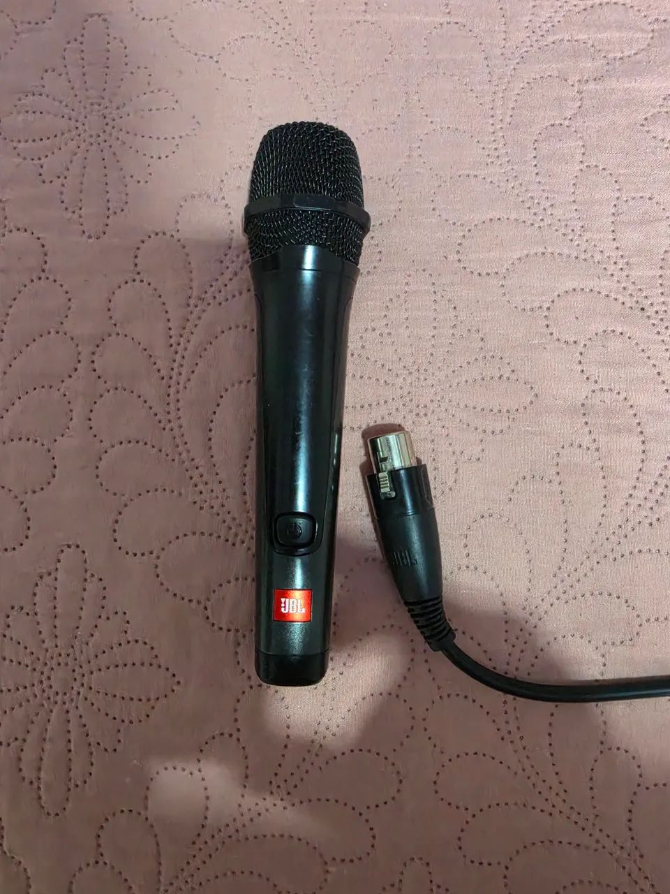 Microfone Universal com Cabo Dinâmico Preto - PBM100BLK - JBL
