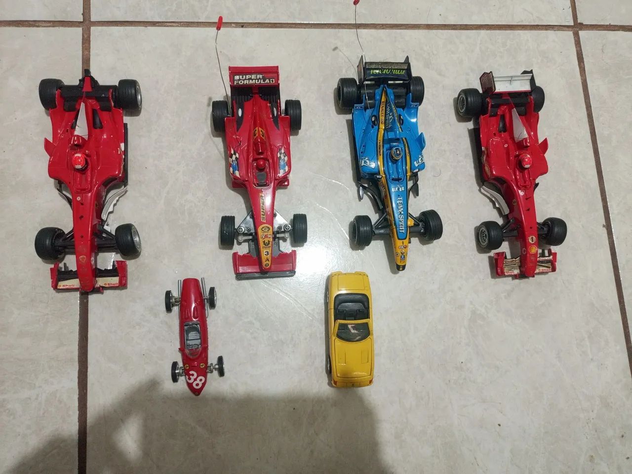 Vendo coleção de Ferrari e uma outra marcar 