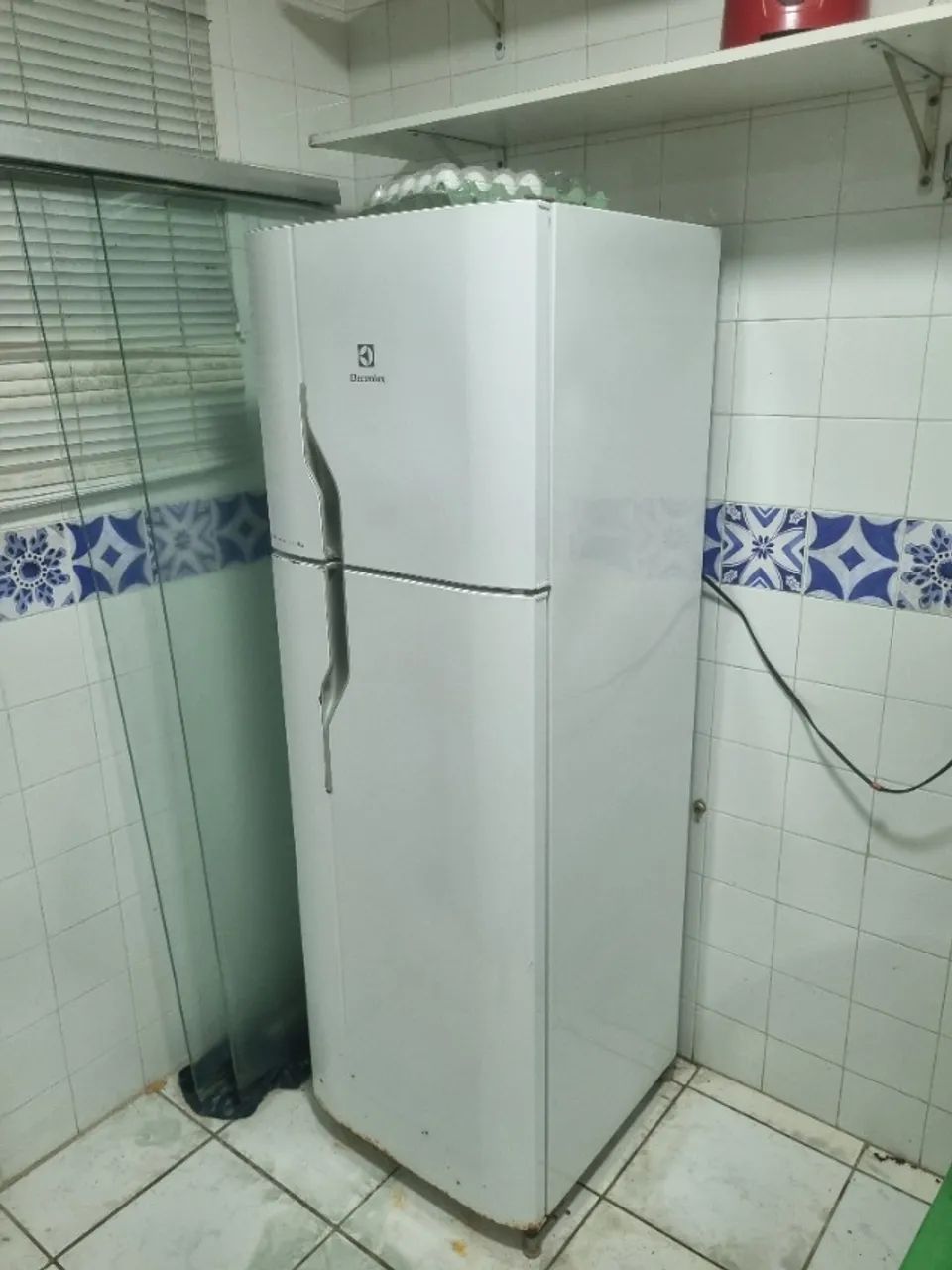 Geladeira Eletrolux fros free funcionando tudo - Foto 2