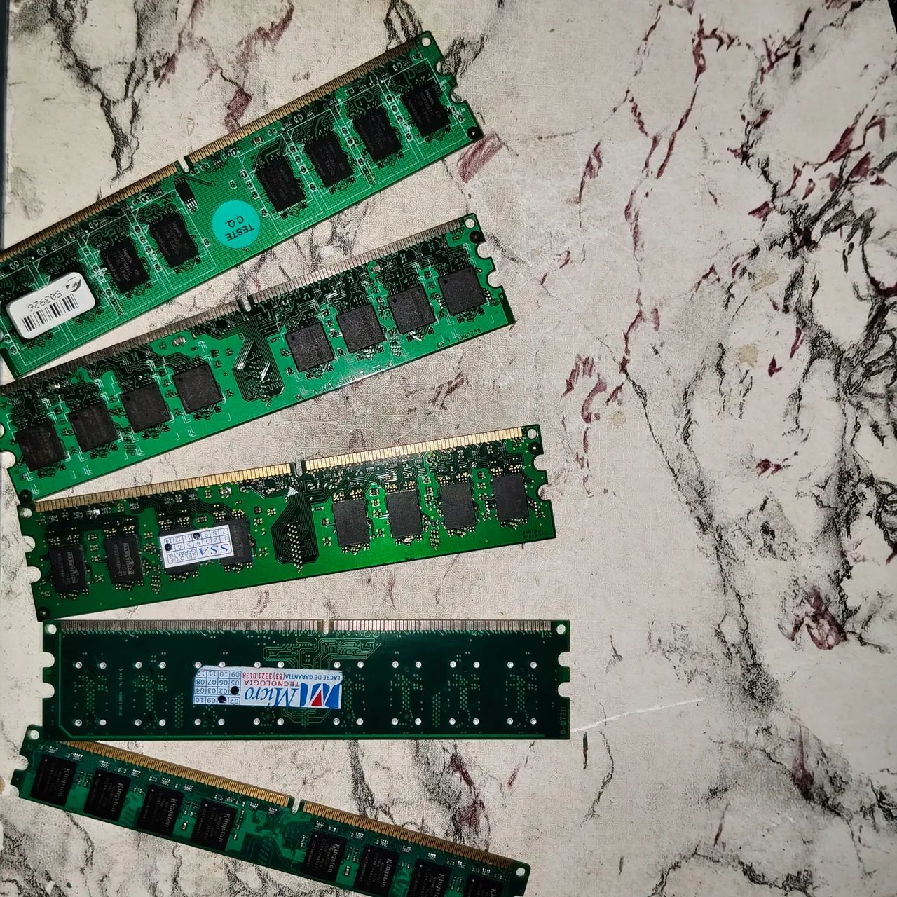 Memorias RAM Desktop DDR2 - UNIDADE