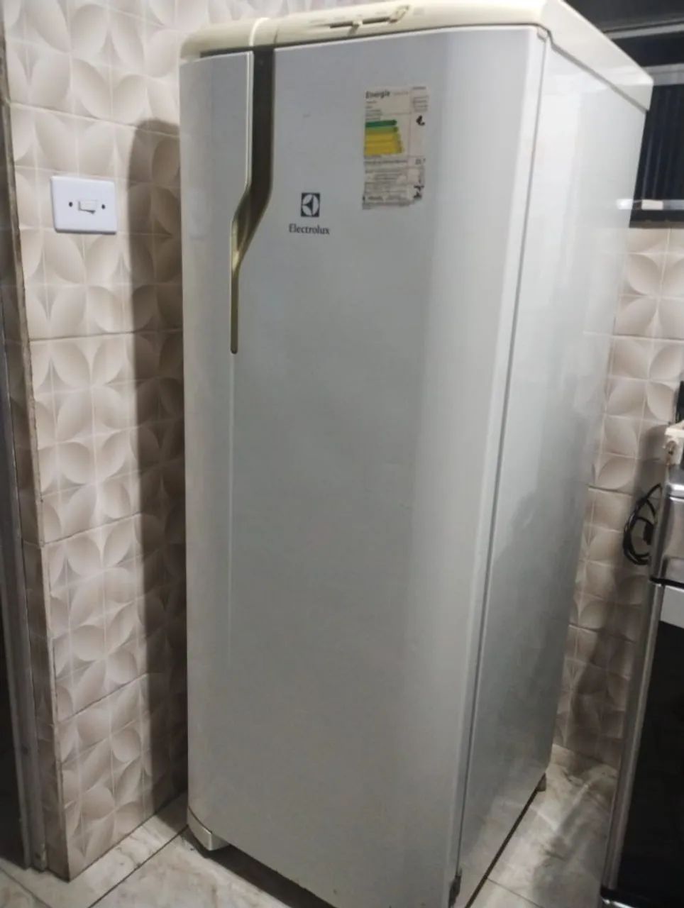 Vendo geladeira 