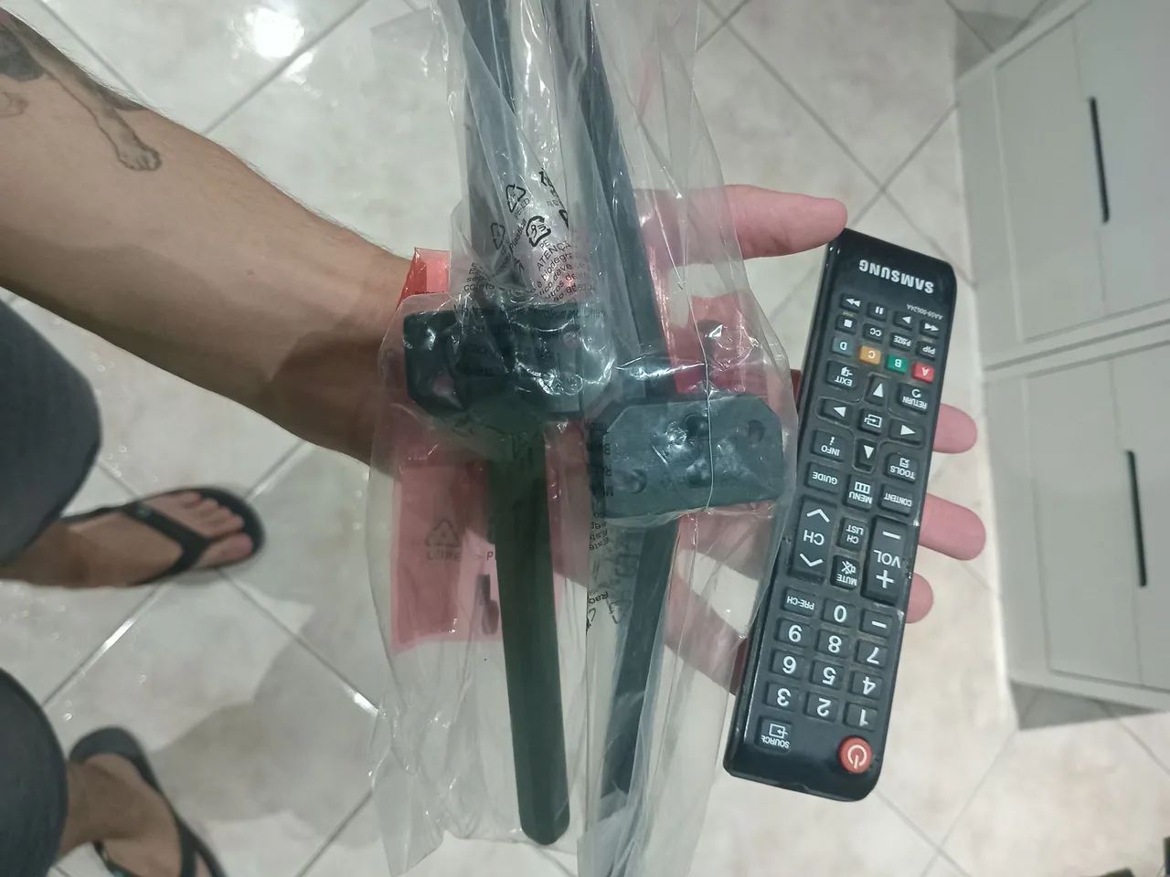 Televisão de 32 polegadas da Sansung, em boas condições i - Foto 3