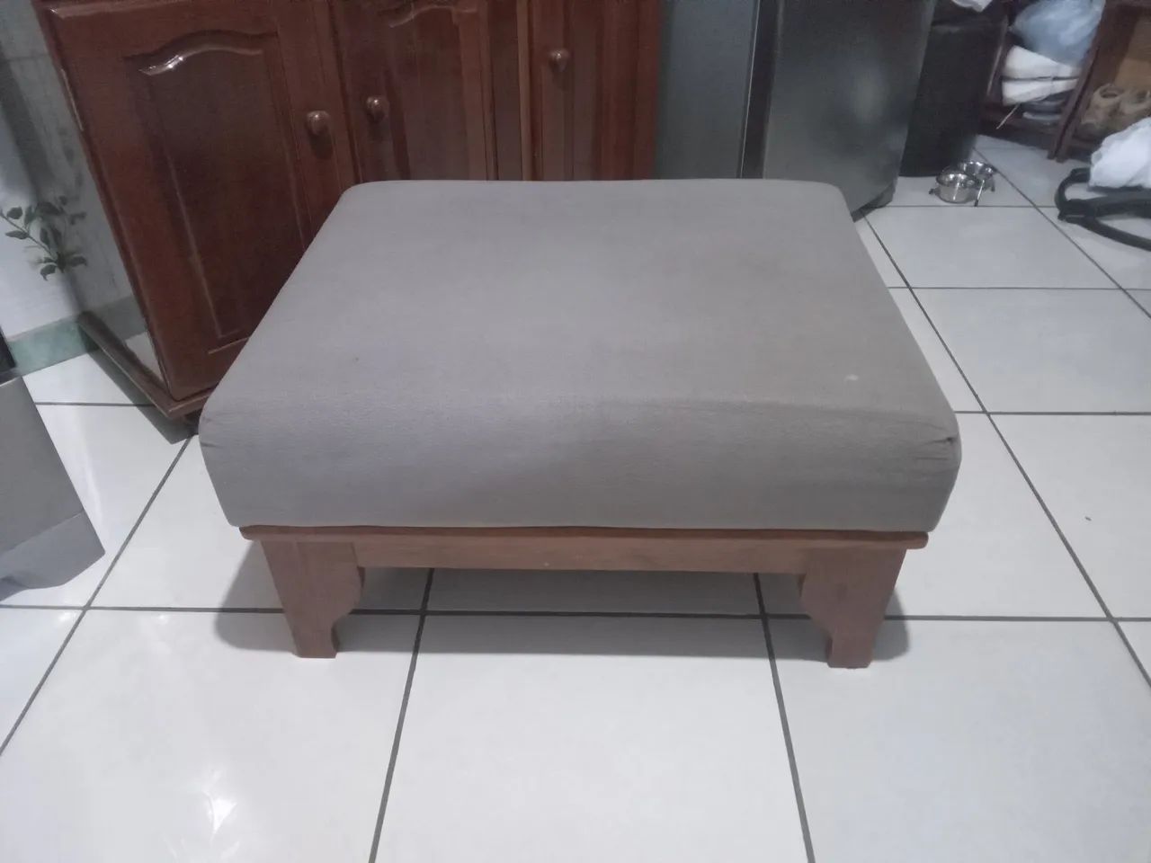 Puf pés de agelim 