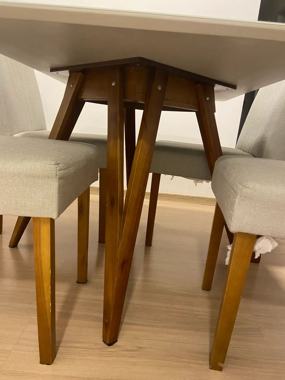 Mesa retangular com 4 cadeiras tampo de vidro 1,20 x 90  - Foto 2