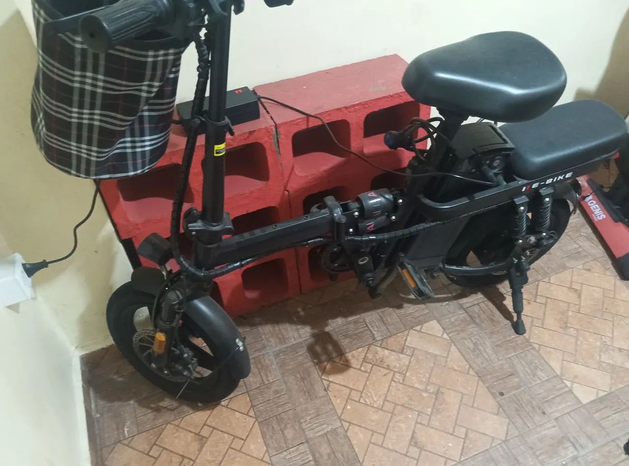 Bicicleta eletrônica semi nova pouco utilizado  - Foto 3