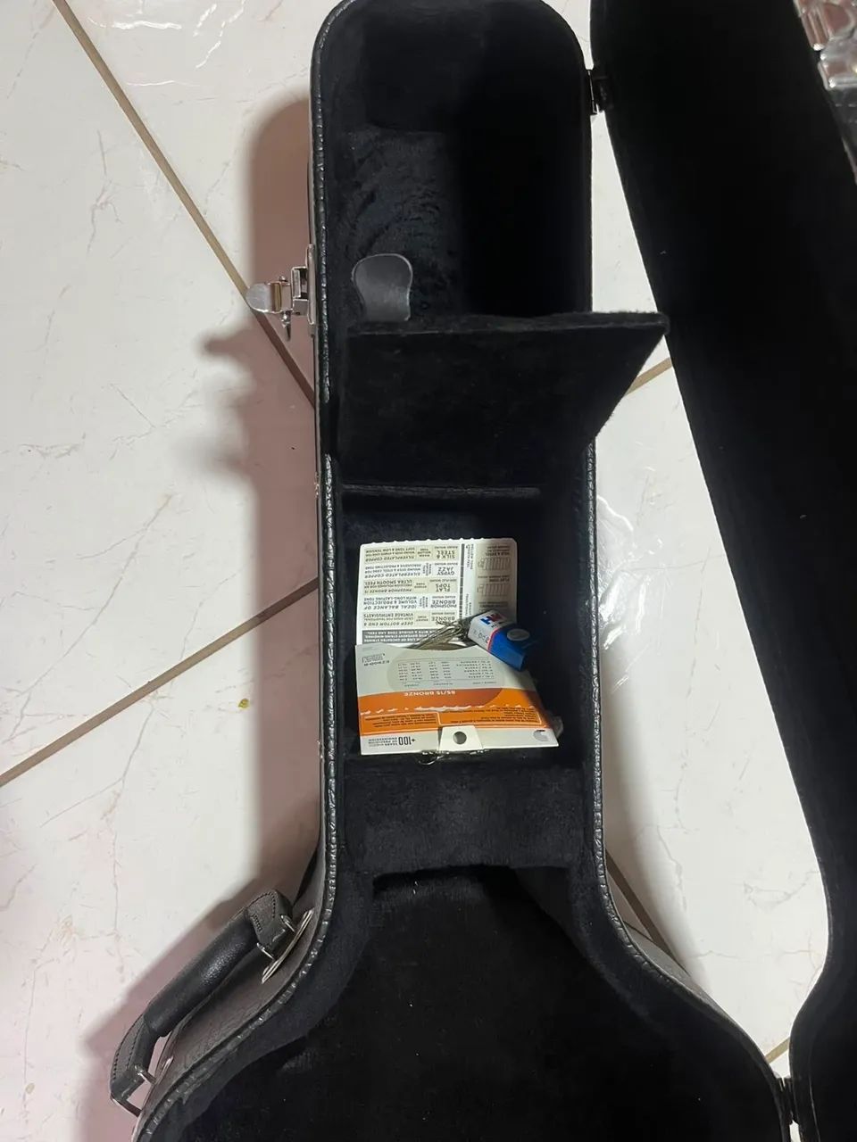 Estojo rígido (case) para violão. - Foto 3