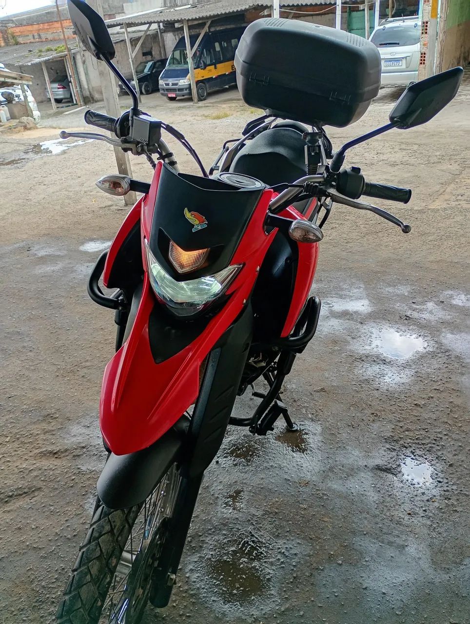 Lander com pouco Km rodados 
