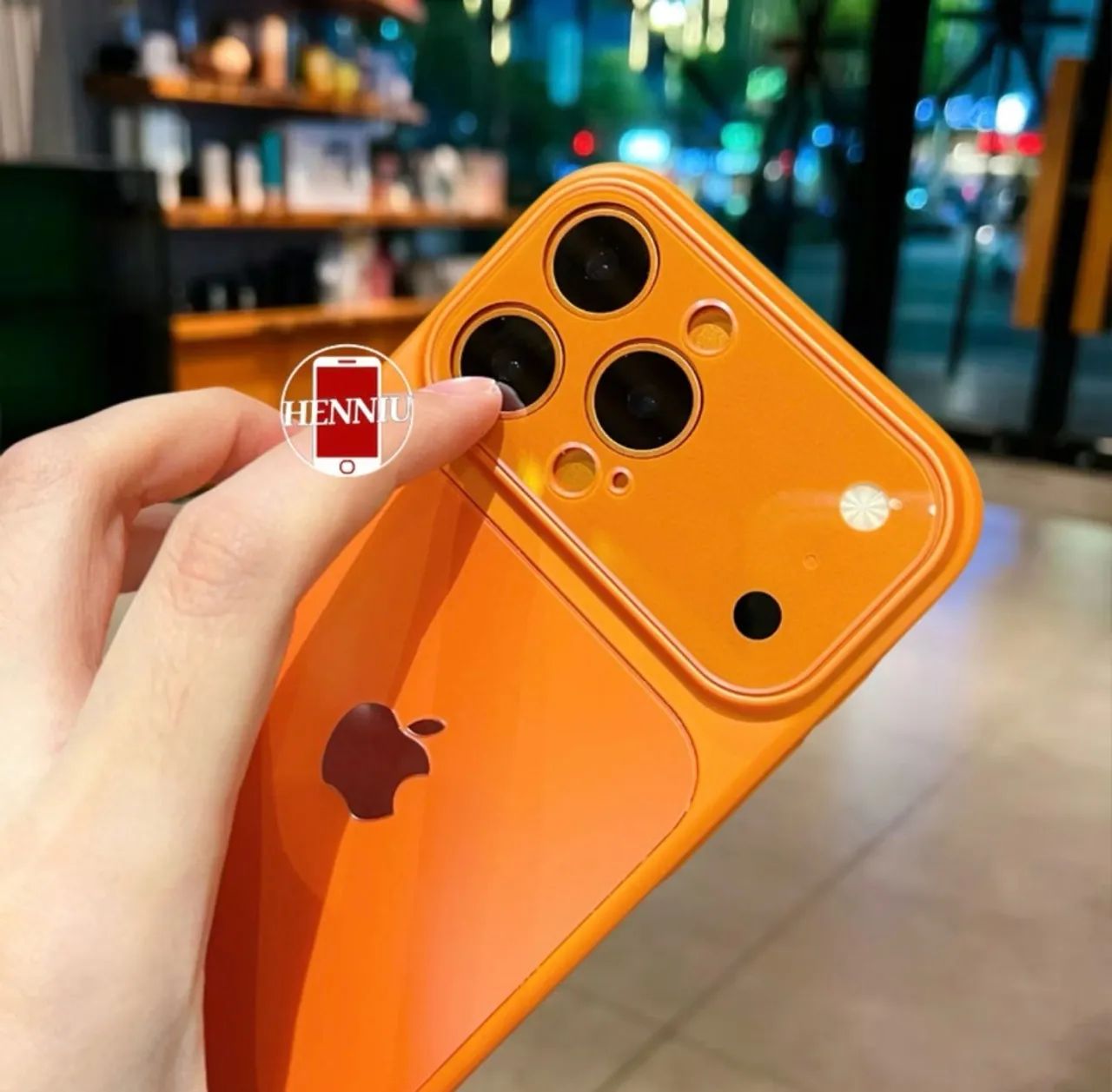 CAPINHA IPHONE 15 PRO MAX - LARANJA ? - Foto 2