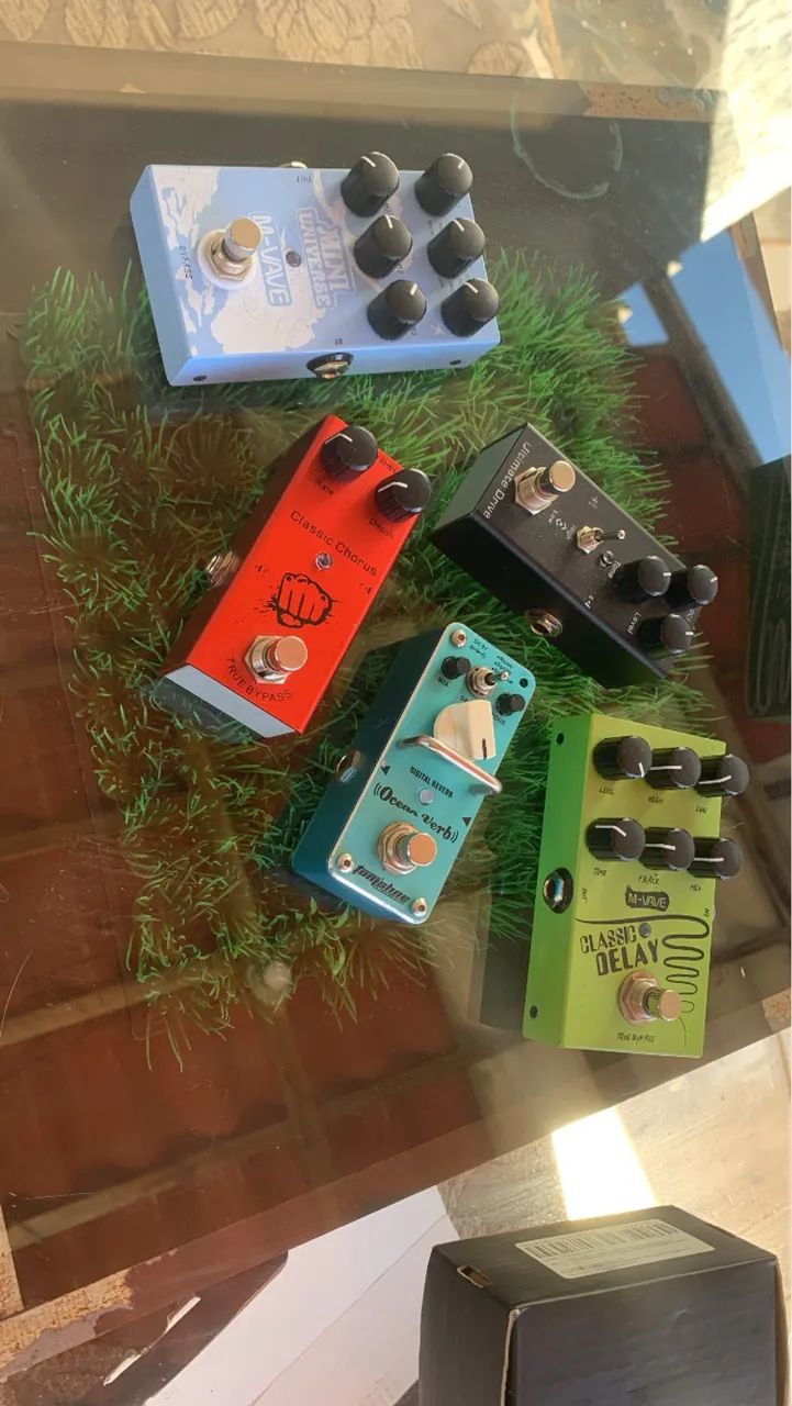 Pedais de guitarra 