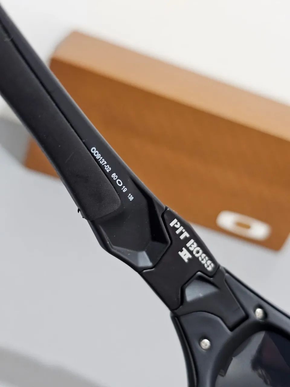 Óculos de sol Oakley Pitboss II all Black - Foto 2