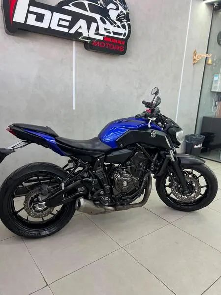 YAMAHA MT07 ABS 2024 - Foto 3