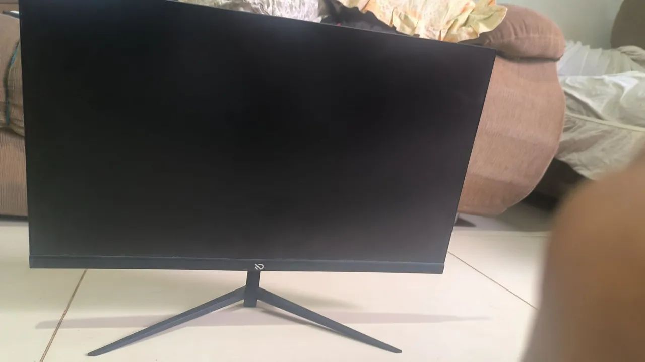 vendo monitor duex 27 polegadas, 180hz com algum defeito na tela <br>300 - Foto 2
