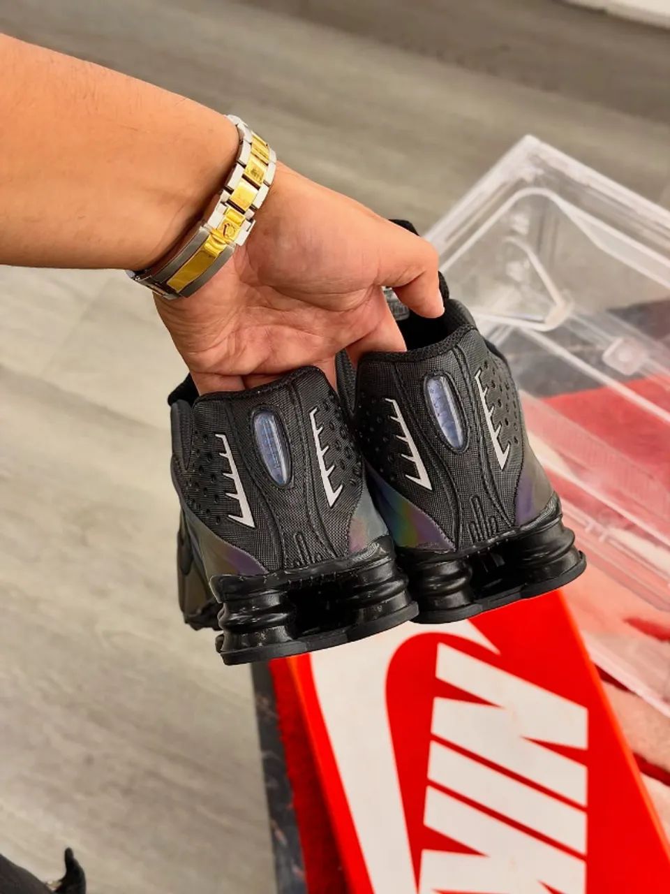 Tênis Nike Shox R4 Refletivo Black/Seaweed Amortecimento mecânico - Disponível 38 ao 43 - Foto 5