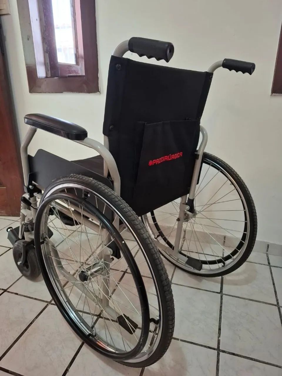 Cadeira de rodas - Foto 3