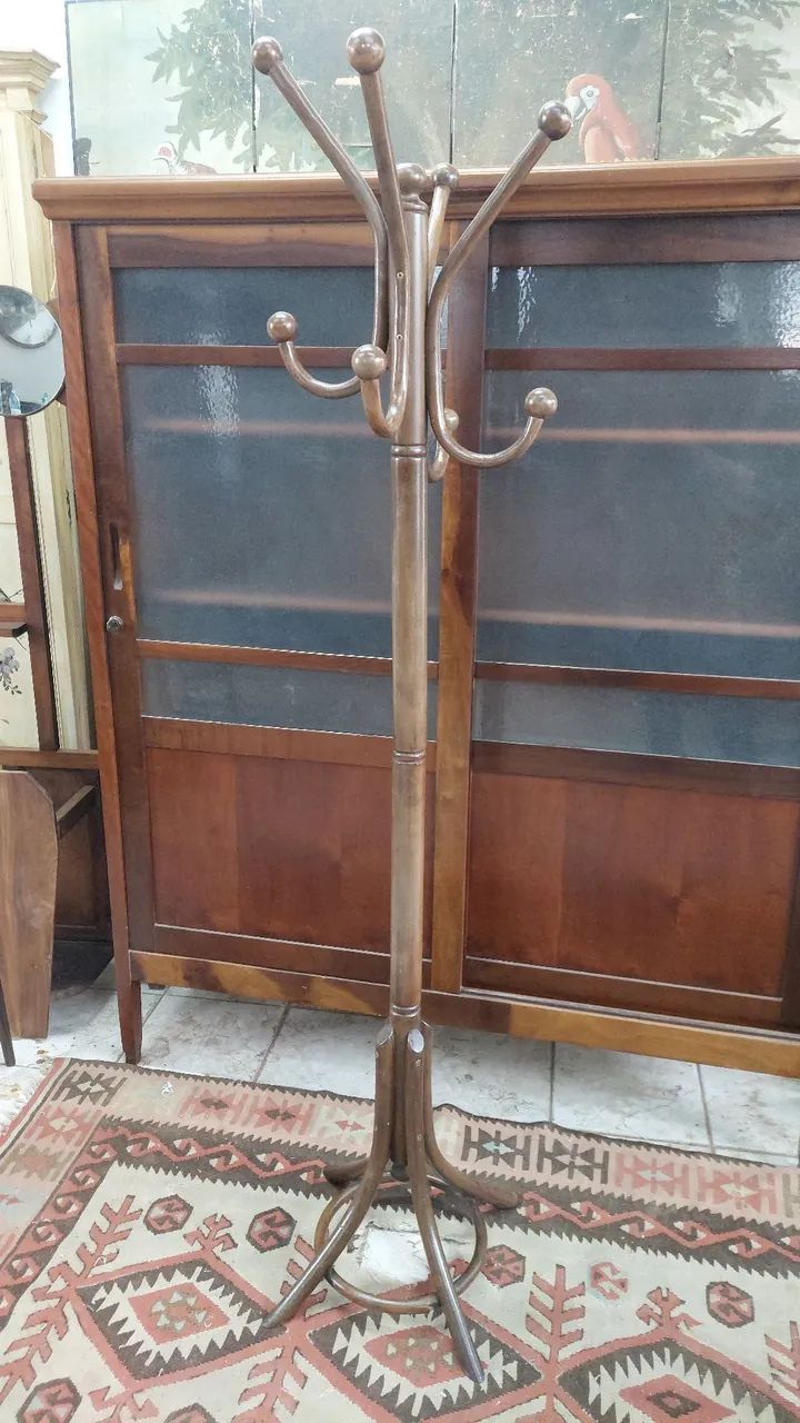 Chapeleiro Thonet