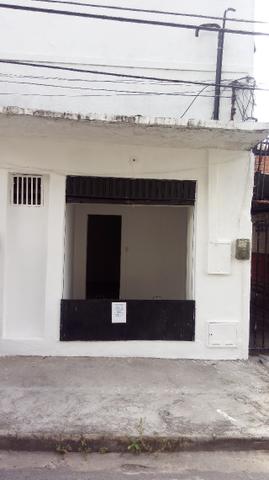 Ponto comercial com 1 loja e 2 salas a 30m da Av Jõao Pessoa em Fortaleza