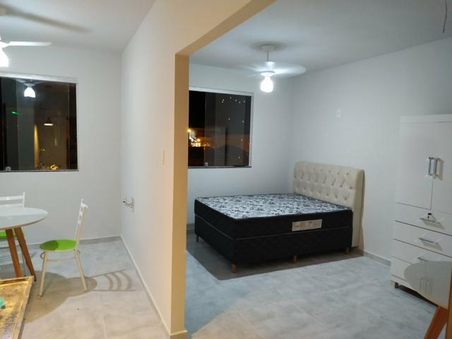 Flat no centro de Ubá.32- 99935.0384