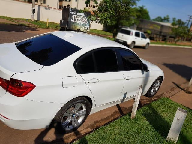 BMW 320i 15/15 - Foto 4