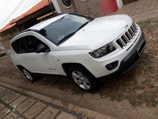 Jeep Compass Sport 2.0 + Banco de Couro/Central multimídia