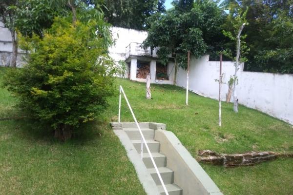 Vendo- Casa com três dormitórios, a 1 km do Centro de São Lourenço! - Foto 6