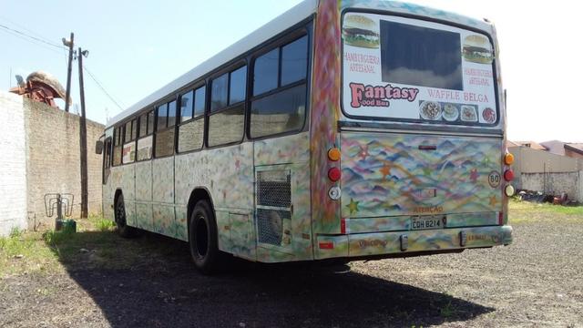 Vendo ônibus preparado para foodtruk - Foto 4