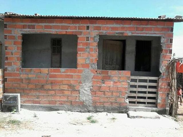 Vendo casa em nome de Jesus
