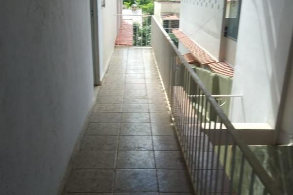 Vendo- Casa com três dormitórios, a 1 km do Centro de São Lourenço! - Foto 15