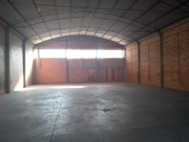 1153L - Pavilhão amplo c/ mezanino - Foto 3
