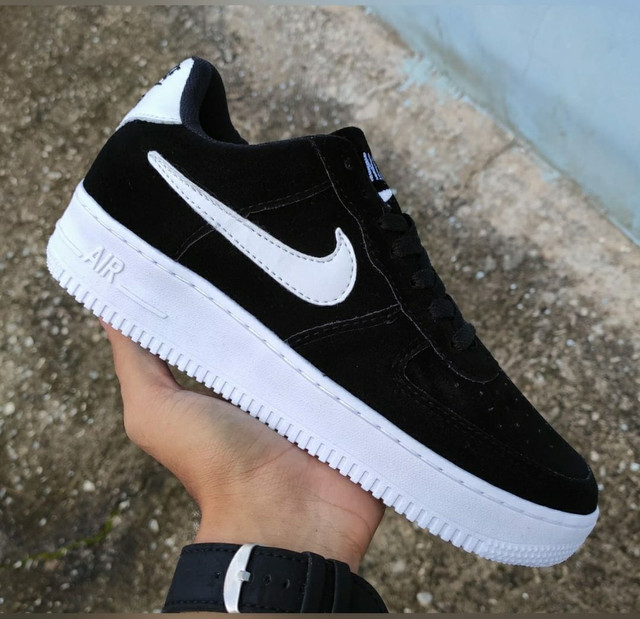 tenis nike e adidas