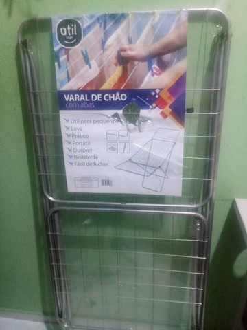 Varal de chão com abas