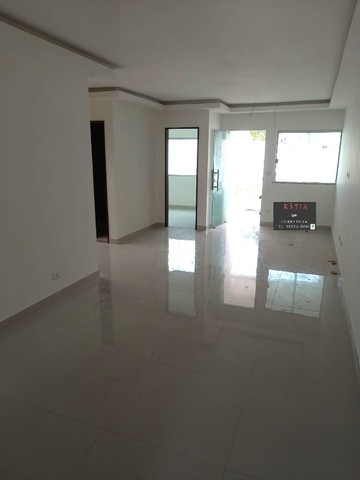 Casa no Sim com Três Quartos -Financiando uma suíte, sala ampla, terreno grande - Foto 5