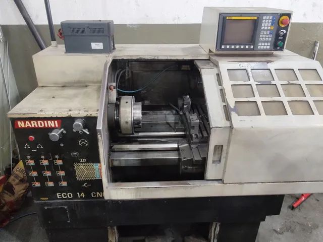 Torno CNC nardini 