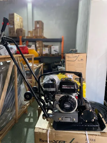 Placa Vibratória a Gasolina 6.5hp 196cc 60kg Profissional - Toyama