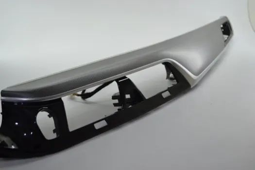 Acabamento Friso Central Painel Com Led Bmw 530i 2017 2018 - Foto 4