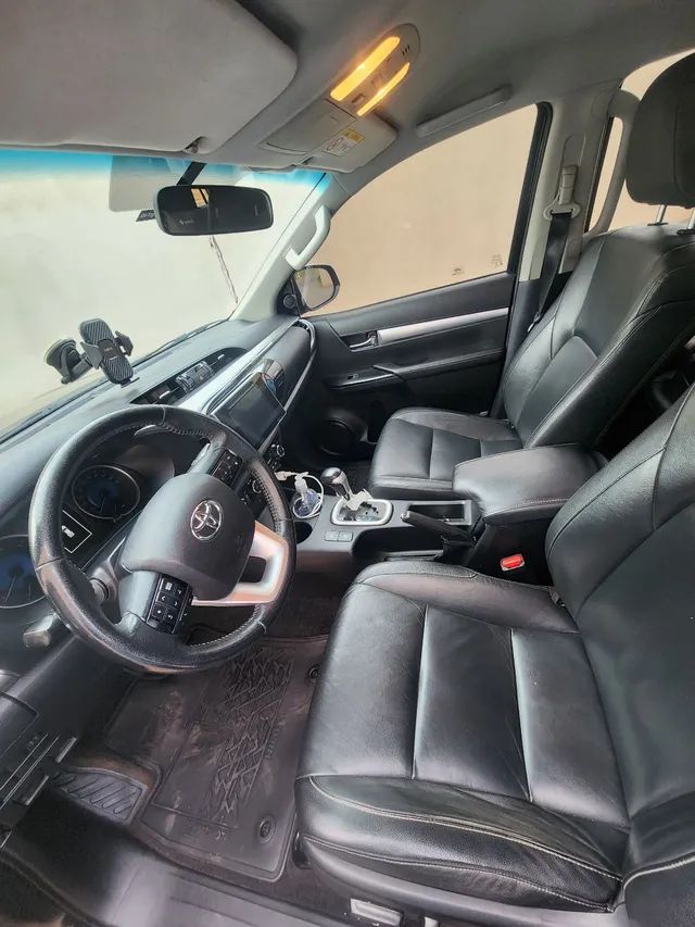 Toyota hilux ano 2017 diesel  srv aut  - Foto 4